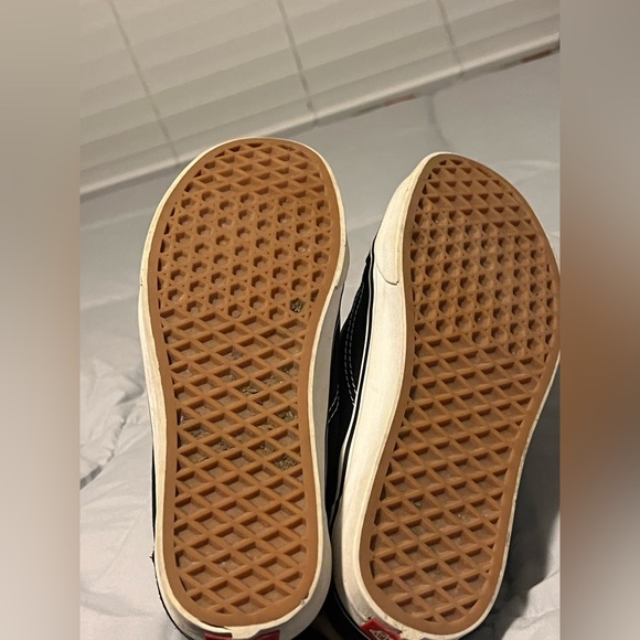 Vans - Picture 4 of 4